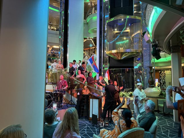 Marella Discovery - Atrium